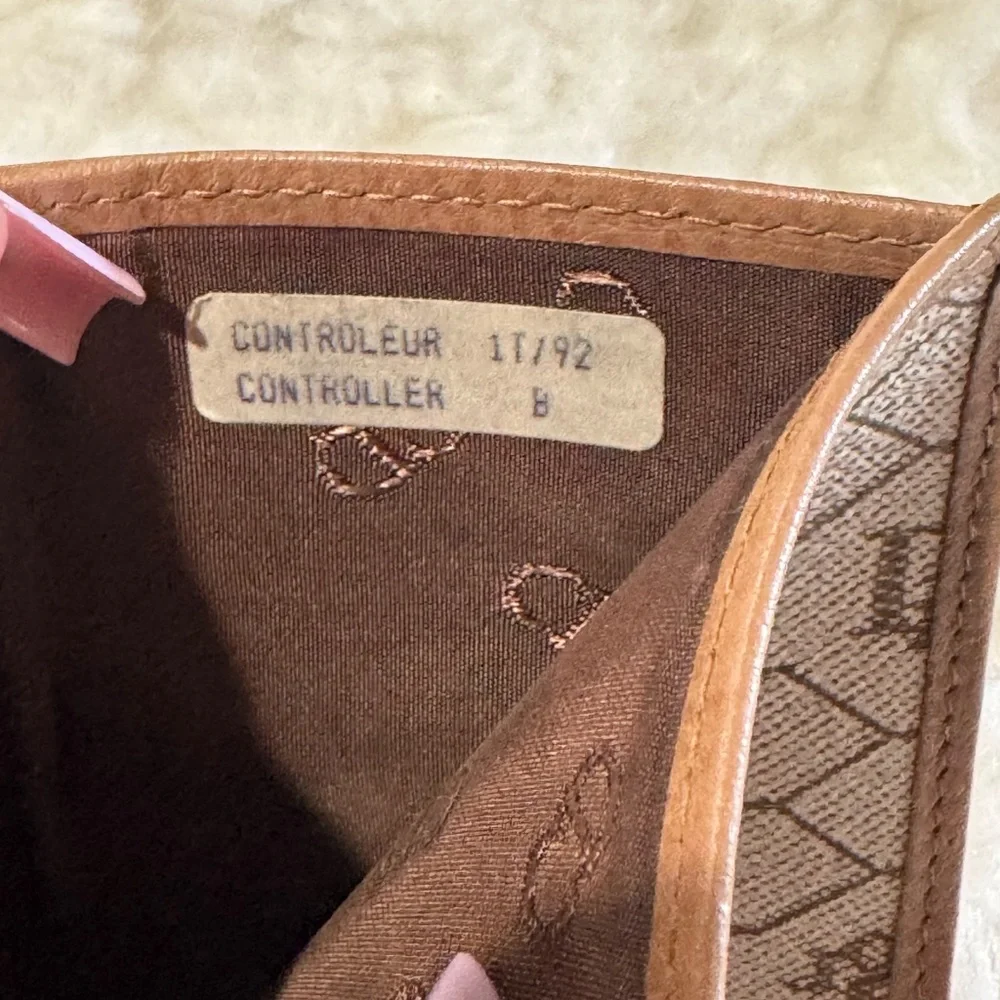 Vintage Christian Dior Wallet 🤎